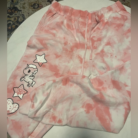 TOKIDOKI COOKIE CUTTER JOGGERS
Pink set pants sweatshirt hoodie white XL XXL nwt - Picture 6 of 9